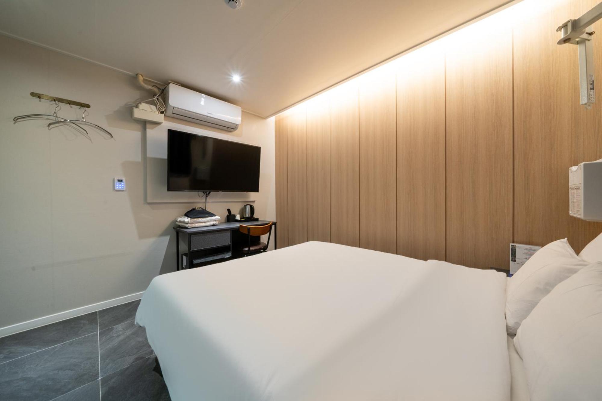 Mnlucky Hotel ソウル特別市 エクステリア 写真